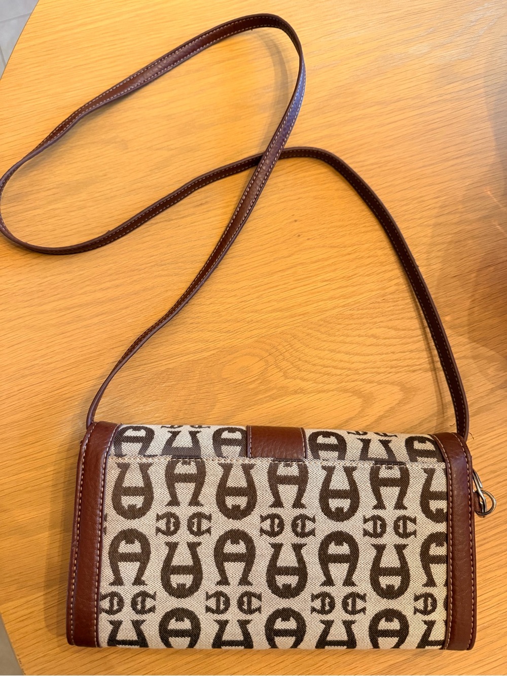 Vintage Aigner Crossbody Wallet - Picture 2 of 4